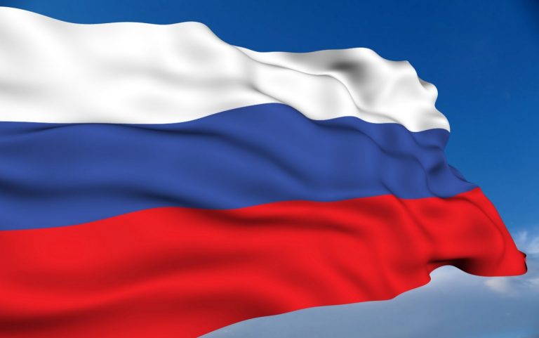 Молодежь Туапсинского района начала флешмоб, посвященный Дню государственного флага России