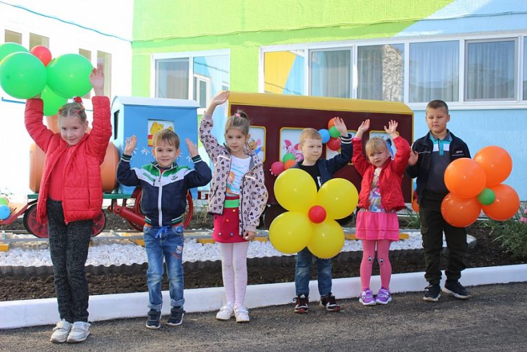 В Мостовском районе за 10,2 млн рублей отремонтировали детсад