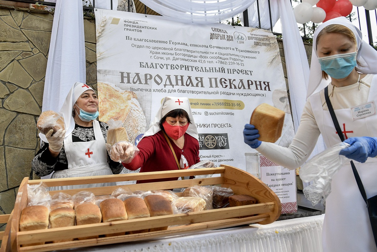 Народная пекарня. Президентский Грант пни. Помощь продуктами в храм.