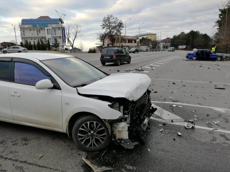 Трое человек пострадали сегодня в авариях в Туапсинском районе