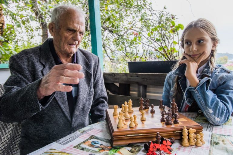 95 лет туапсинскому фронтовику, морскому капитану Захару Петрову