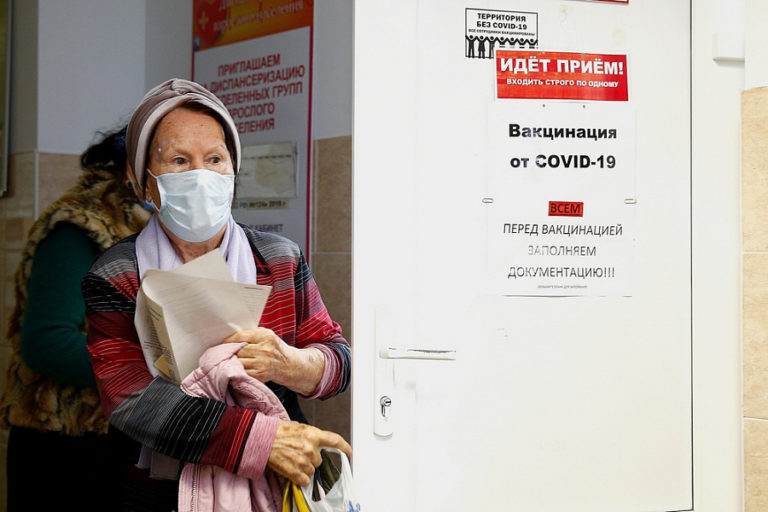 Свыше 2,7 млн человек в Краснодарском крае привились от ковида