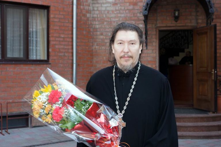 В Краснодарском крае собирают деньги на лечение бывшему настоятелю Свято-Екатерининского кафедрального собора