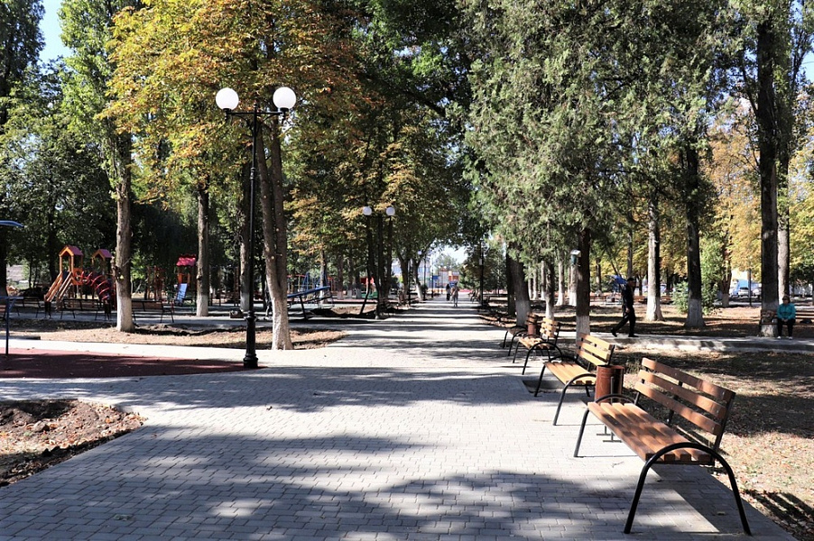 В Тихорецке по нацпроекту благоустроили сквер Звездный | Новости Туапсе