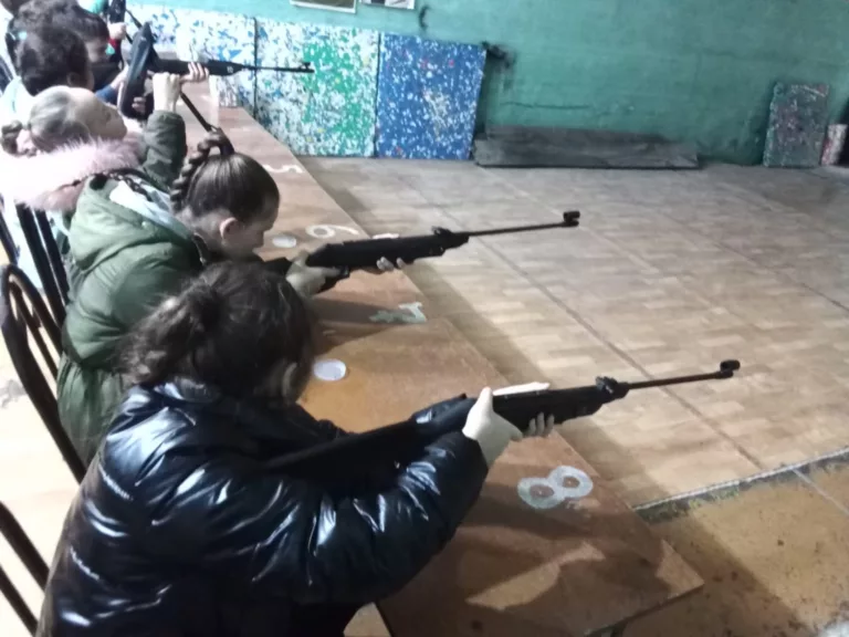 В Туапсе провели соревнования по стрельбе среди школьников