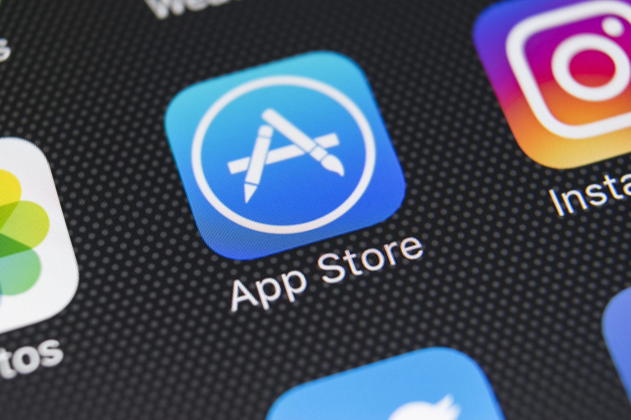 AppStore удалил приложения банков, попавших под последние введенные санкции  Евросоюза и США | Новости Туапсе