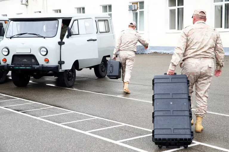 По поручению губернатора Кубани для нужд СВО передали 11 автомобилей, квадрокоптеры, противодроновые ружья и другое оборудование