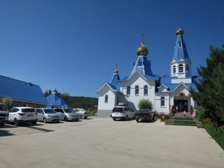 В храме Джубги открыли склад приема гуманитарной помощи на случай ЧС и для зоны СВО