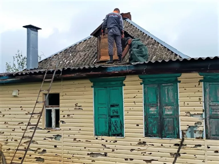 Жителям Мостовского района, пострадавшим от непогоды, окажут необходимую помощь