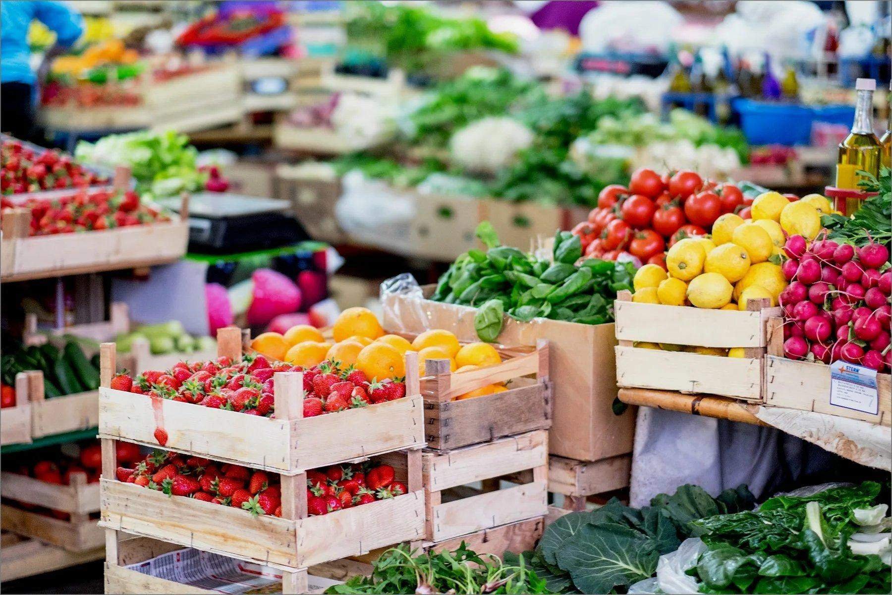 Заставка базар тары. Овощи на рынке. Овощной рынок. Продовольственный рынок. Оптовый рынок овощей и фруктов.