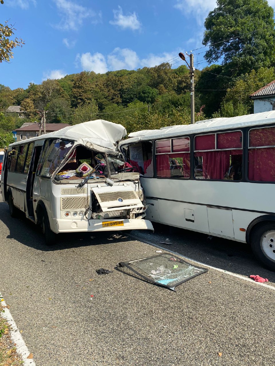 Автовокзал туапсе. Маршрутки туапсе 143. Автобус туапсе георгиевская. Автовокзал туапсе. Автобусы туапсе.