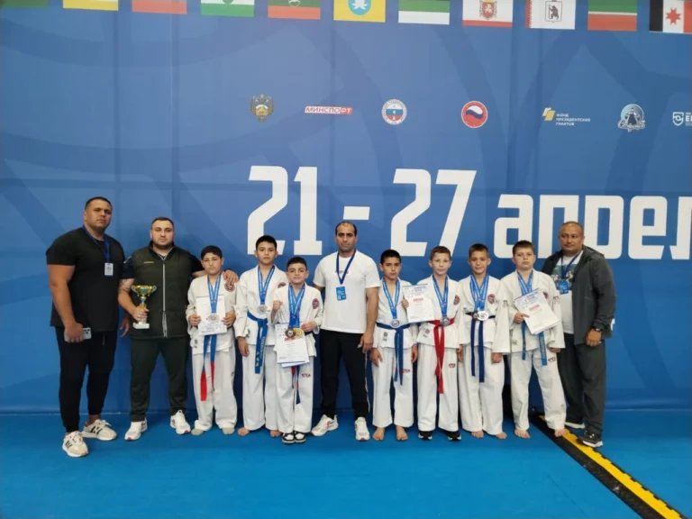 Спортсмены из Туапсе взяли золото, серебро и бронзу на чемпионате России по тхэквондо