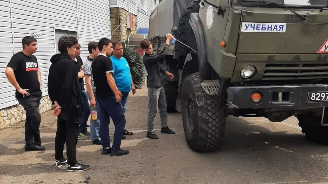 Появилось видео, где спецназ в Армавире врывается в дом террориста |  Новости Туапсе