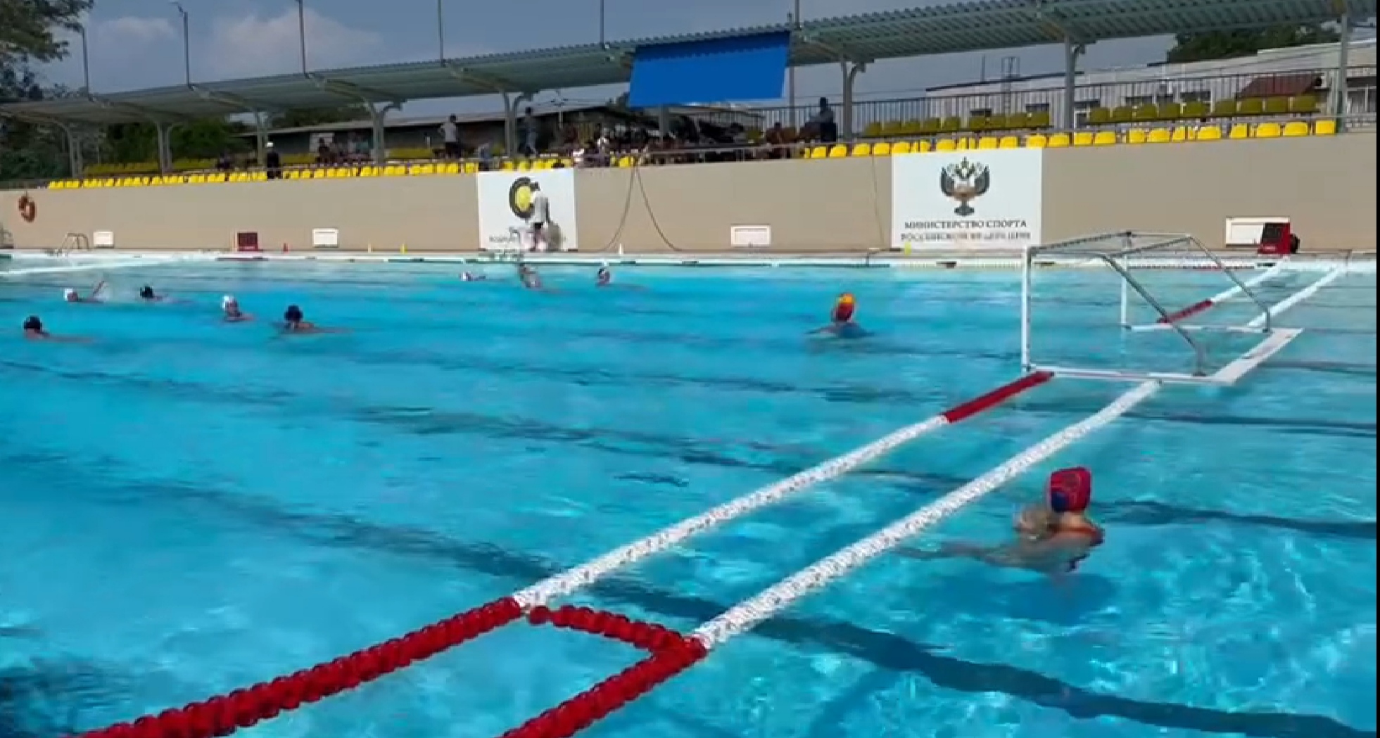 На сборах в Туапсе женская сборная РФ по водному полу готовится к ...